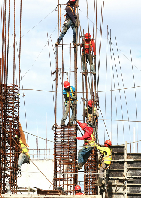 albañiles trabajando